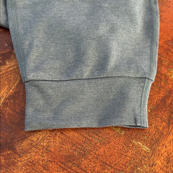 NWT Vuori Performance Jogger - Picture 6 of 9